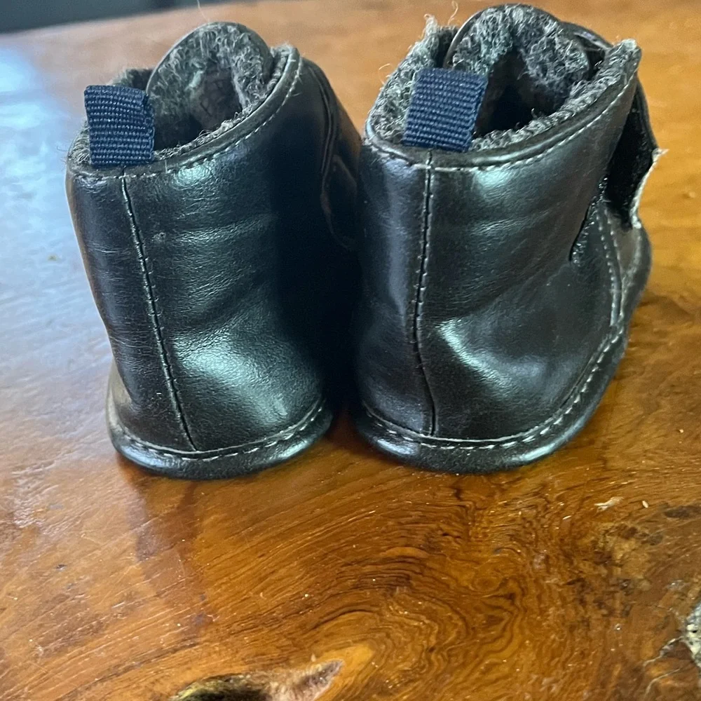 Kenneth Cole Baby Real Adjustable Strap Boots USA Size 2